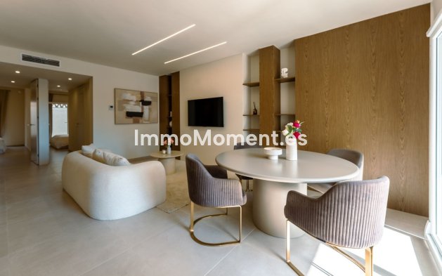 Resale - Apartment - Marbella - Nueva Andalucía