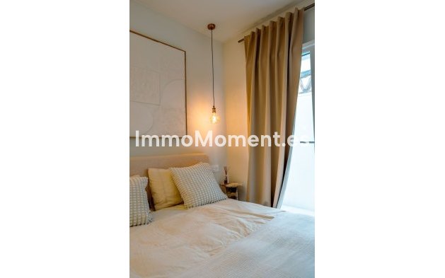 Resale - Apartment - Marbella - Nueva Andalucía