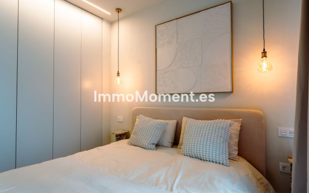 Resale - Apartment - Marbella - Nueva Andalucía