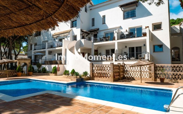 Resale - Apartment - Marbella - Nueva Andalucía