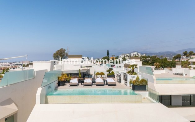 Reventa - Villa independiente - Marbella - Nueva Andalucía