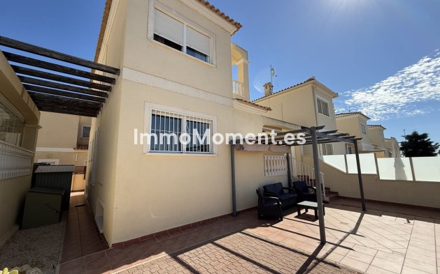 Resale - Detached villa - Orihuela Costa - Cabo roig - La Zenia