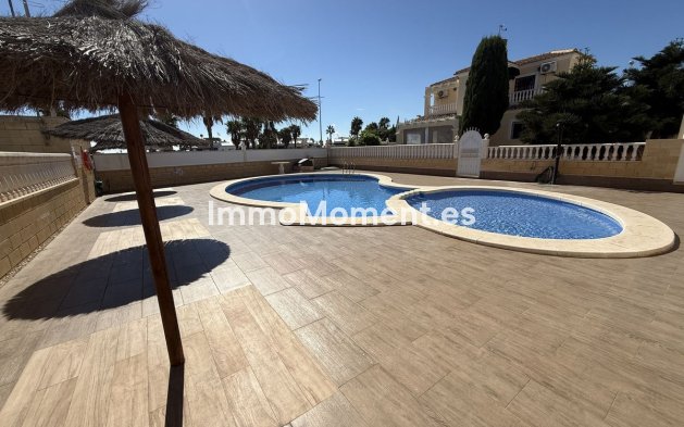Resale - Detached villa - Orihuela Costa - Cabo roig - La Zenia