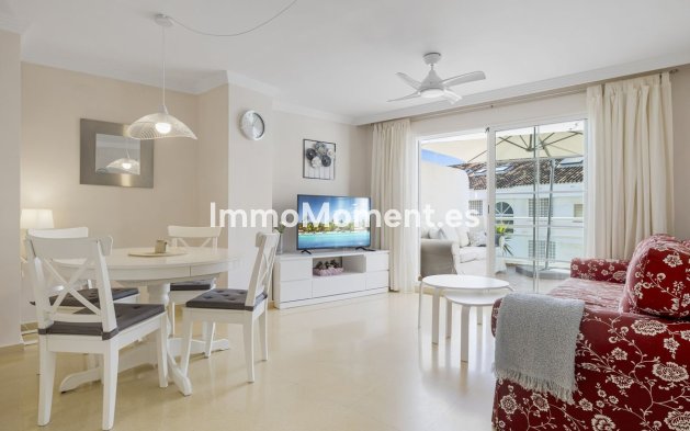 Resale - Apartment - Marbella - Nueva Andalucía