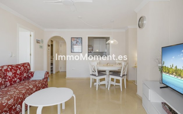 Resale - Apartment - Marbella - Nueva Andalucía