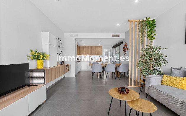 Resale - Apartment - Orihuela Costa - Villamartín