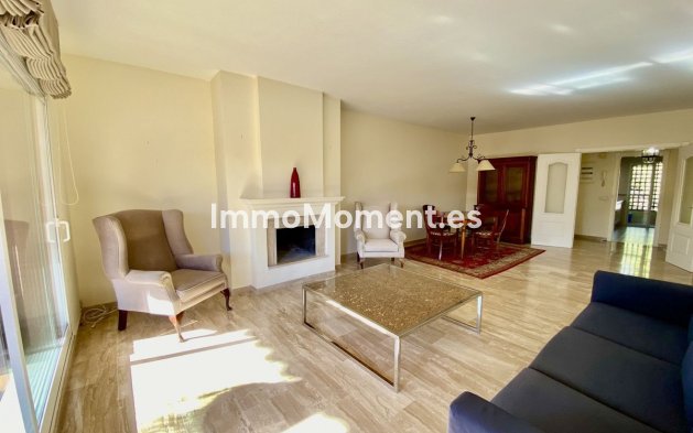 Resale - Apartment - Marbella - Guadalmina Baja