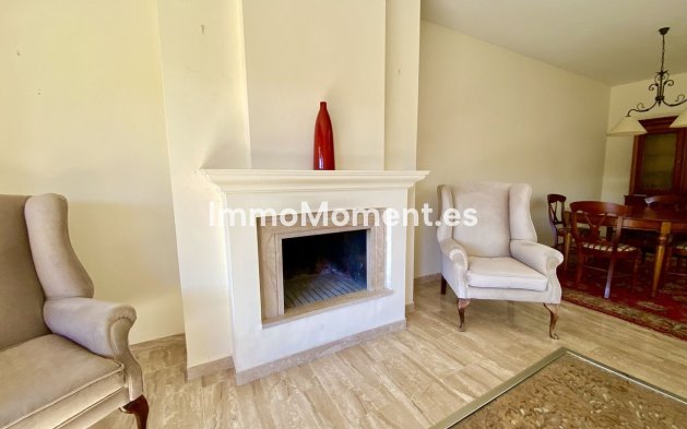 Resale - Apartment - Marbella - Guadalmina Baja
