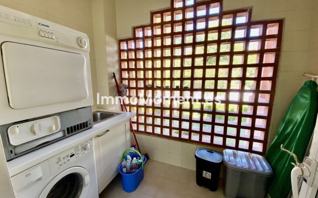 Resale - Apartment - Marbella - Guadalmina Baja