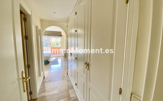 Resale - Apartment - Marbella - Guadalmina Baja
