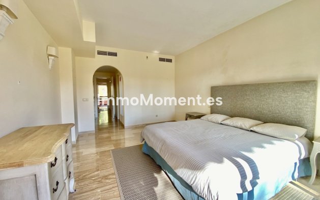 Resale - Apartment - Marbella - Guadalmina Baja