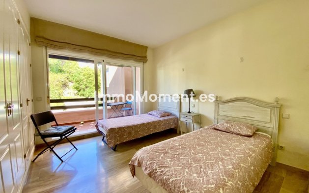 Resale - Apartment - Marbella - Guadalmina Baja