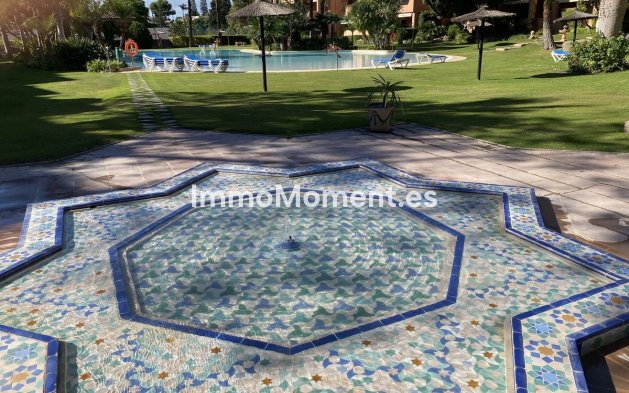 Resale - Apartment - Marbella - Guadalmina Baja