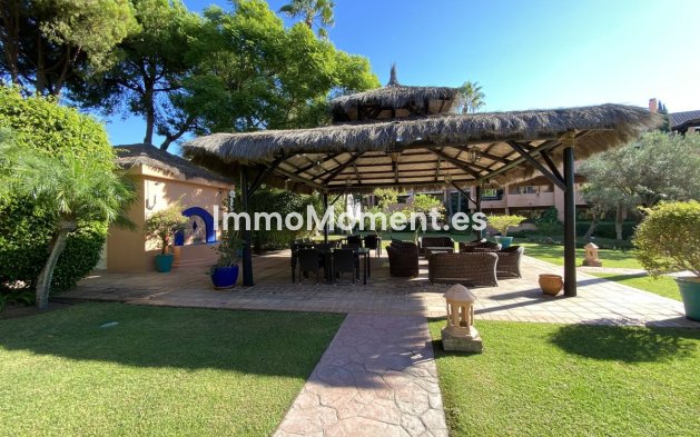 Resale - Apartment - Marbella - Guadalmina Baja