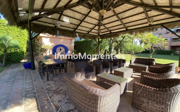 Resale - Apartment - Marbella - Guadalmina Baja