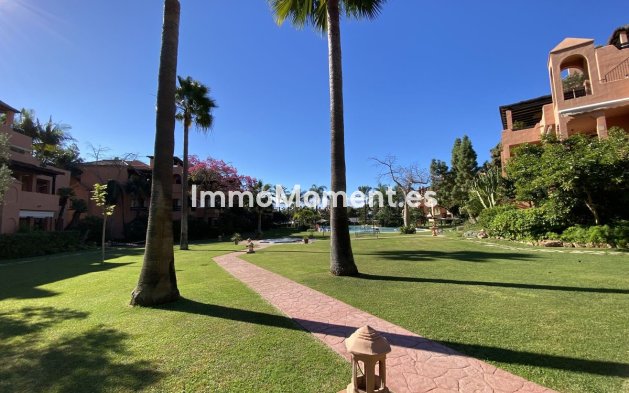 Resale - Apartment - Marbella - Guadalmina Baja
