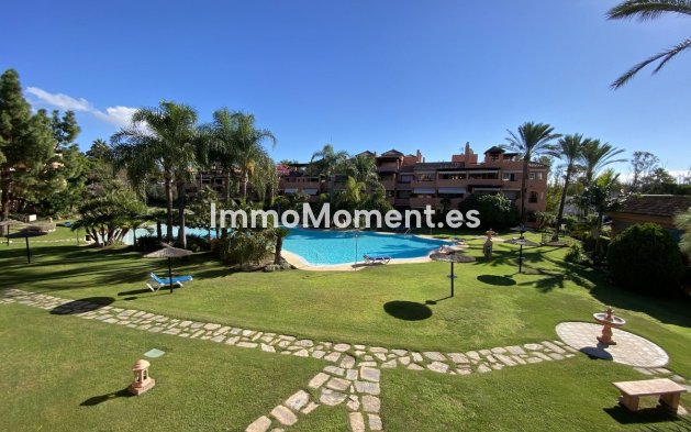Resale - Apartment - Marbella - Guadalmina Baja