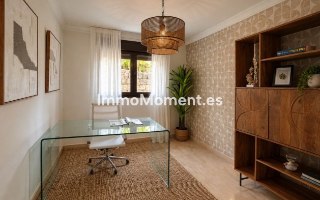 Wiederverkauf - Reihenhaus - Estepona  - Estepona Centro