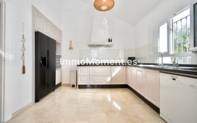Resale - Detached villa - Manilva - La Duquesa