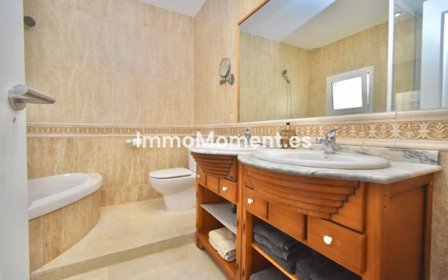 Resale - Detached villa - Manilva - La Duquesa