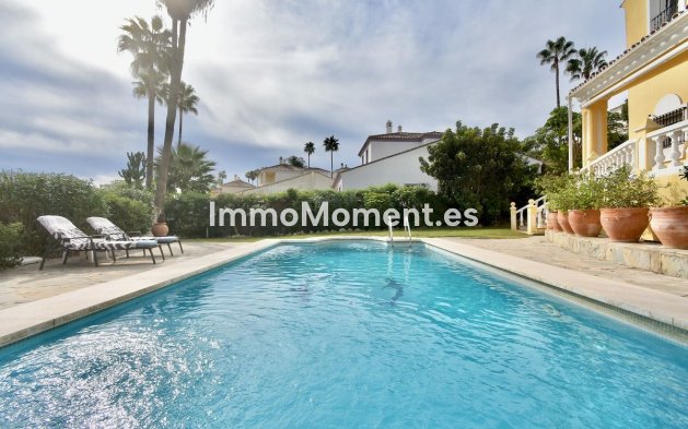 Resale - Detached villa - Manilva - La Duquesa