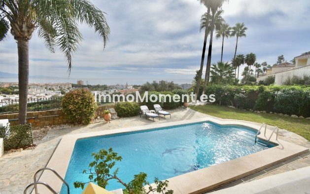 Resale - Detached villa - Manilva - La Duquesa