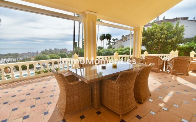 Resale - Detached villa - Manilva - La Duquesa
