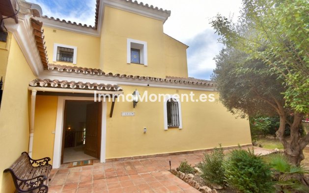 Resale - Detached villa - Manilva - La Duquesa