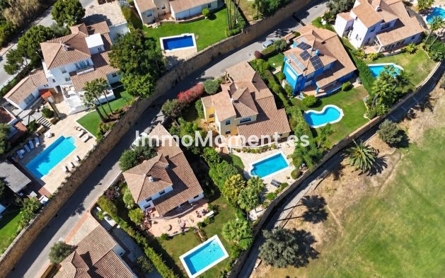 Resale - Detached villa - Manilva - La Duquesa