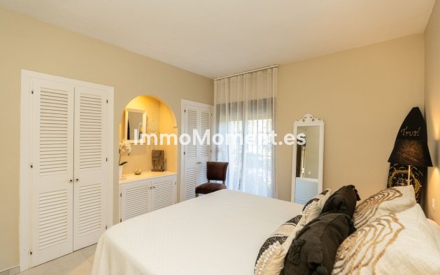 Revente - Appartement - Estepona  - Atalaya