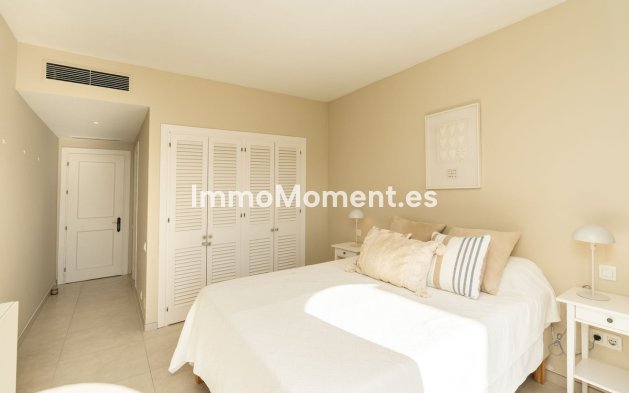 Revente - Appartement - Estepona  - Atalaya