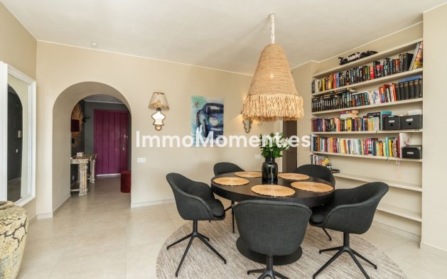 Revente - Appartement - Estepona  - Atalaya