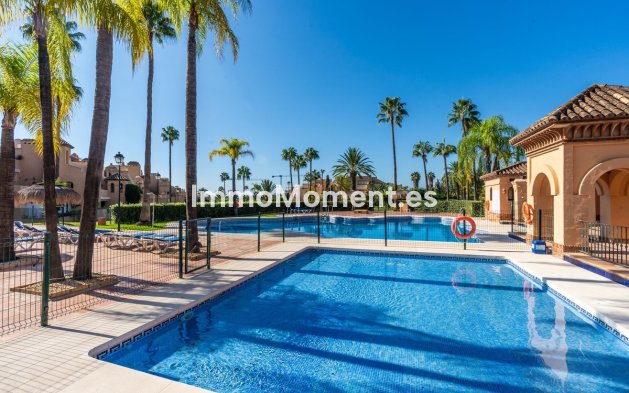 Revente - Appartement - Estepona  - Atalaya