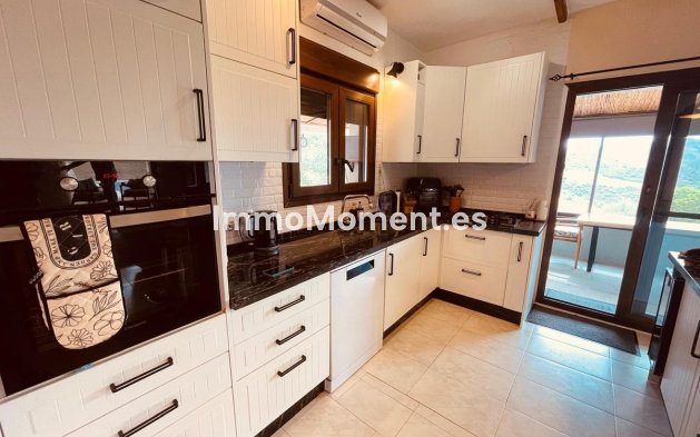 Reventa - Casa de campo - Interior  - Almogía