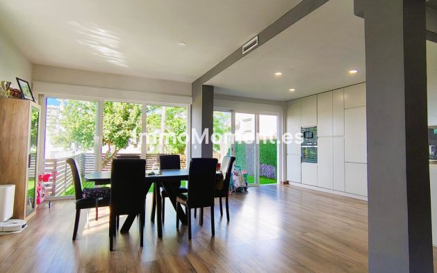 Resale - Detached villa - Estepona - Estepona Centro