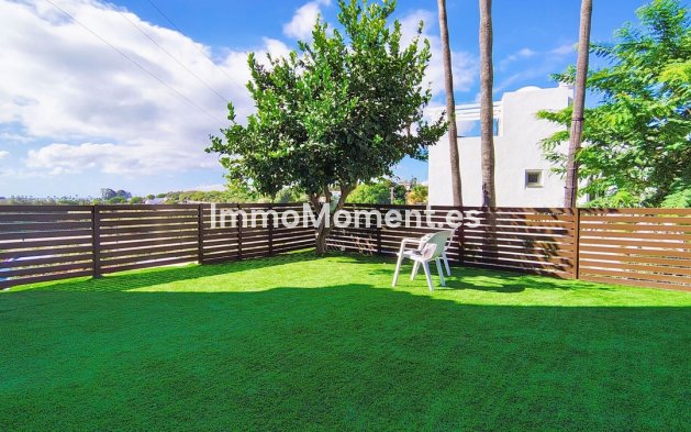 Resale - Detached villa - Estepona - Estepona Centro