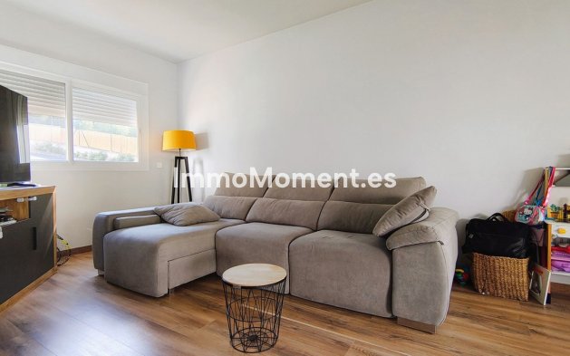 Resale - Detached villa - Estepona - Estepona Centro