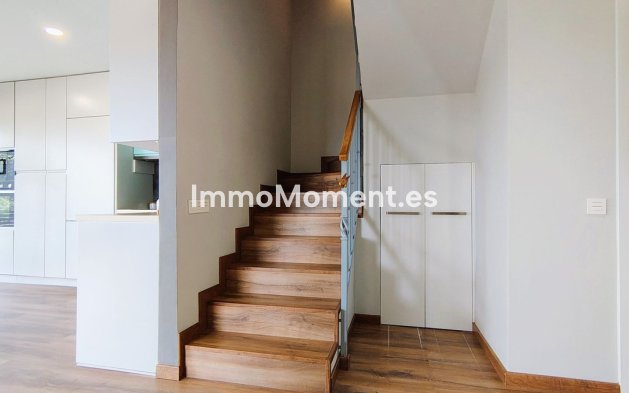 Resale - Detached villa - Estepona - Estepona Centro