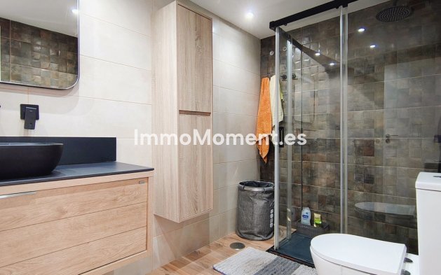 Resale - Detached villa - Estepona - Estepona Centro