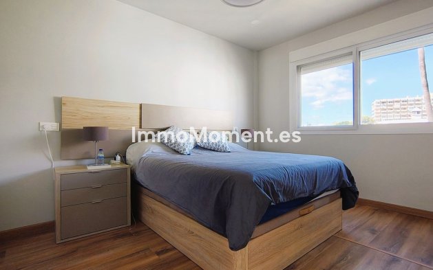 Resale - Detached villa - Estepona - Estepona Centro