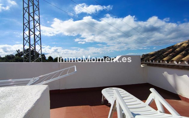 Resale - Detached villa - Estepona - Estepona Centro