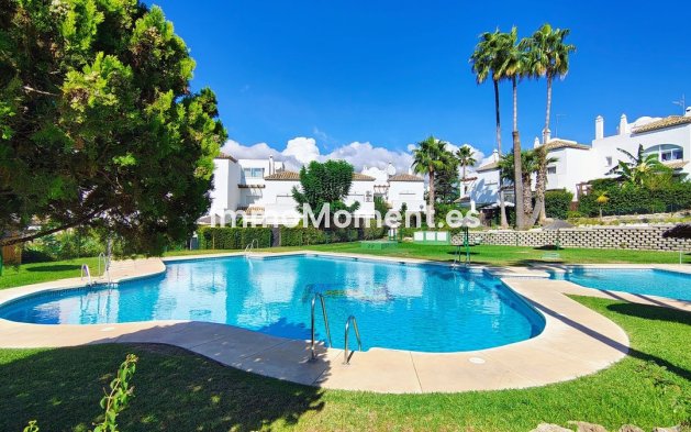 Resale - Detached villa - Estepona - Estepona Centro