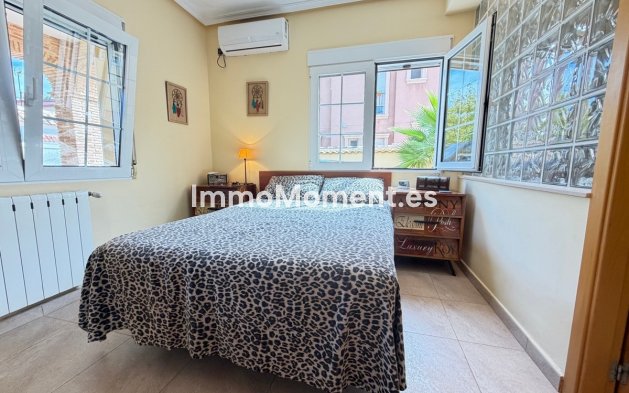 Resale - Detached villa - Orihuela Costa - Cabo roig - La Zenia