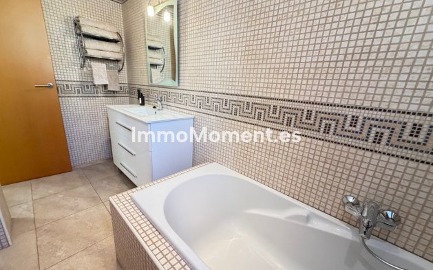 Resale - Detached villa - Orihuela Costa - Cabo roig - La Zenia