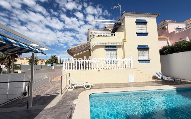 Resale - Detached villa - Orihuela Costa - Villamartín