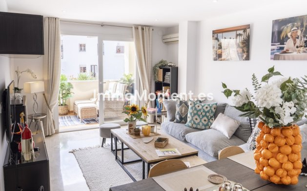Resale - Apartment - Estepona - Estepona Centro