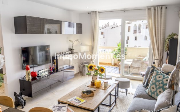 Resale - Apartment - Estepona - Estepona Centro