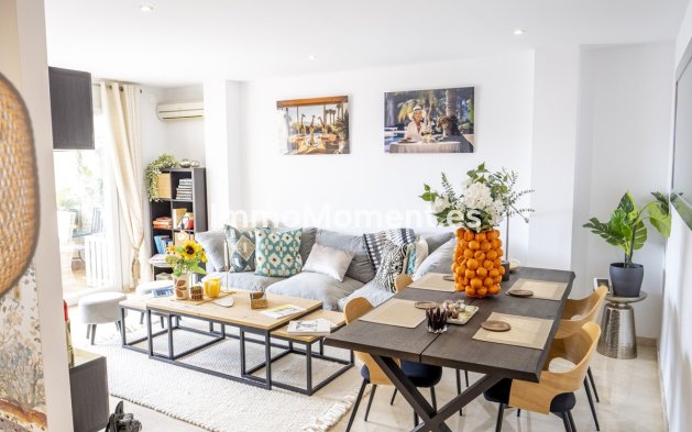 Resale - Apartment - Estepona - Estepona Centro