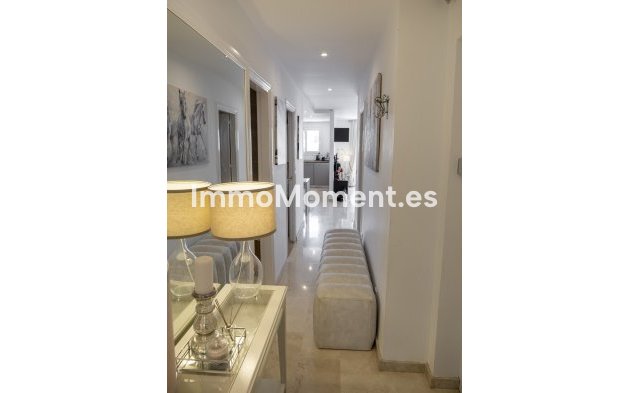 Resale - Apartment - Estepona - Estepona Centro
