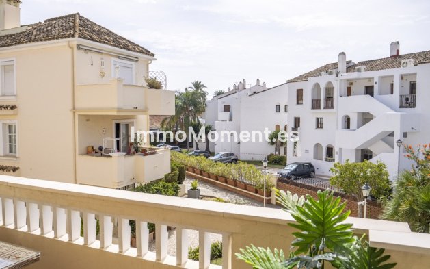 Resale - Apartment - Estepona - Estepona Centro